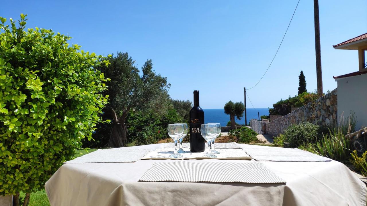 Villa With Aegean Views Akhladherí 외부 사진