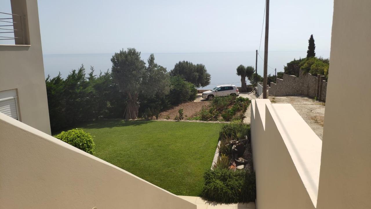Villa With Aegean Views Akhladherí 외부 사진